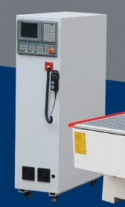 Шкаф управления станком с удобным управлени-ем и обслуживанием с лёгким доступом ко всем электронным и электрическим системам.